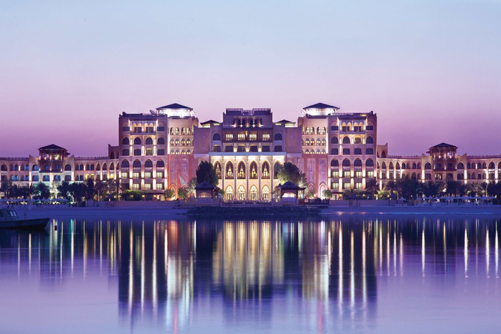 Shangri La Hotel Qaryat Al Beri Abu Dhabi: Hotel exterior