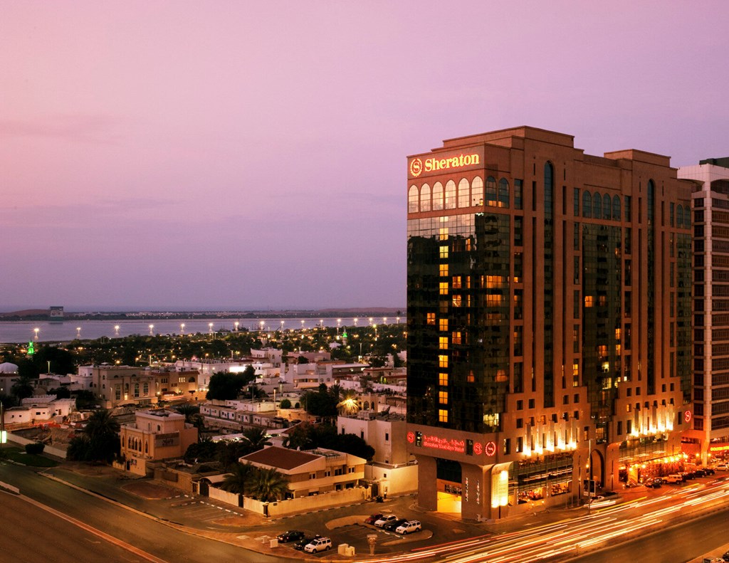 Sheraton Khalidiya Hotel: Hotel exterior