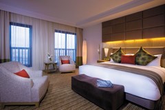 Traders Hotel Qaryat Al Beri Abu Dhabi: Room - photo 5