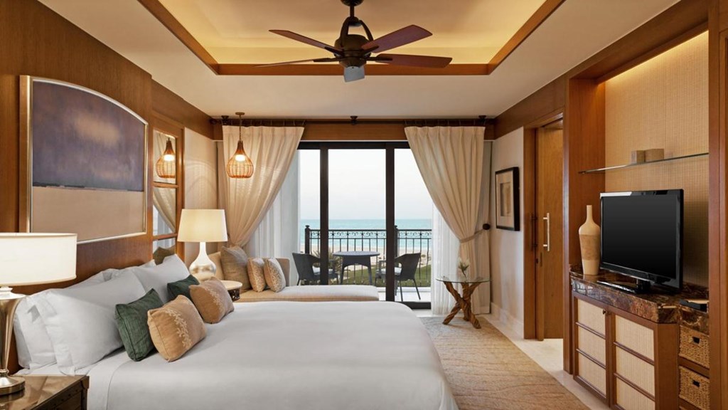 The St. Regis Saadiyat Island Resort: Hotel exterior