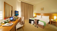 BM Acacia Hotel & Apartments: Room - photo 9