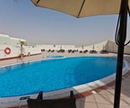 Cassells Al Barsha Hotel: Pool