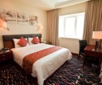 Cassells Al Barsha Hotel: Room