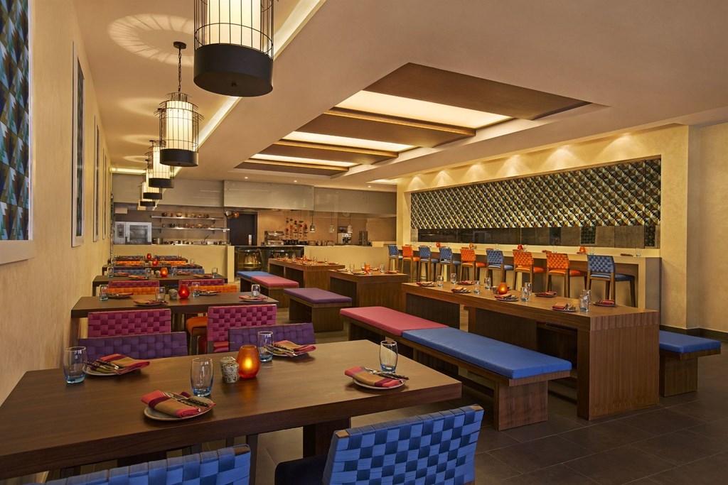 DoubleTree by Hilton Hotel and Residences Dubai – Al Barsha: Restaurant