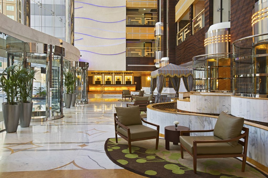 DoubleTree by Hilton Hotel and Residences Dubai – Al Barsha: Lobby