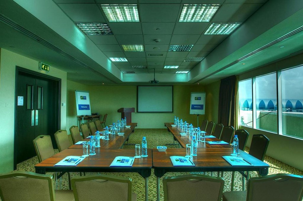 Holiday Inn Express Dubai Internet City: Conference Facilities