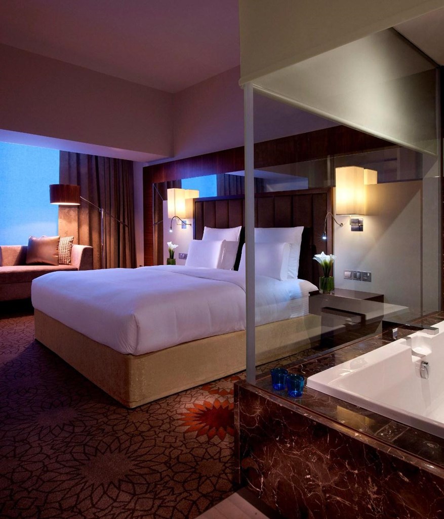 Sheraton Dubai Mall of the Emirates Hotel: Room