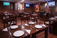 Majestic City Retreat Hotel: Restaurant - photo 2