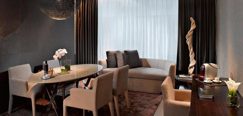 The Canvas Dubai MGallery by Sofitel: Room