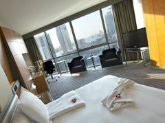 Hilton Dubai Creek: Room - photo 5