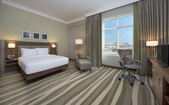 Hilton Garden Inn Dubai Al Muraqabat: Room - photo 6