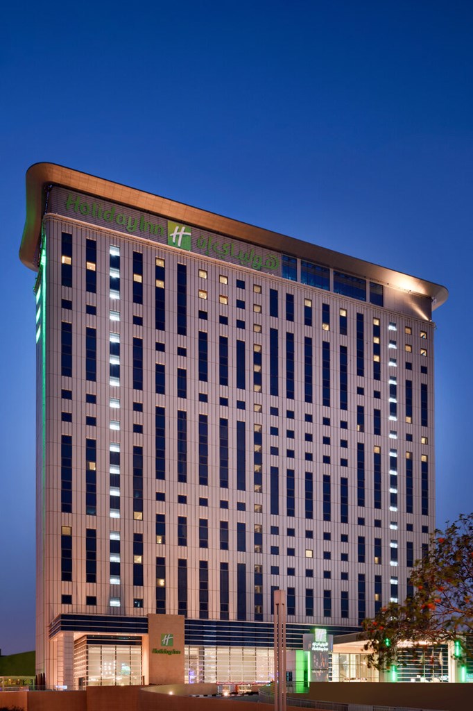 Holiday Inn Dubai Festival City: Hotel exterior