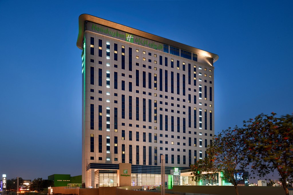 Holiday Inn Dubai Festival City: Hotel exterior