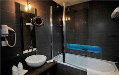 Hues Boutique Hotel Deira: Room - photo 8