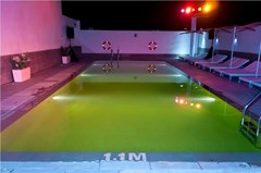 Hues Boutique Hotel Deira: Pool - photo 6