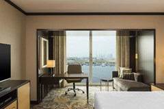 Sheraton Dubai Creek Hotel & Towers: Room - photo 4