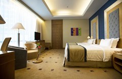 Byblos Hotel: Room - photo 6