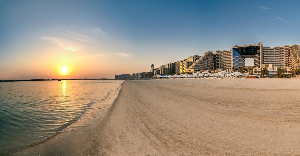 FIVE Palm Jumeirah Dubai: Beach