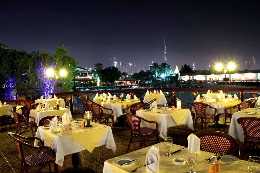 Dubai Marine Beach Resort & Spa: Restaurant