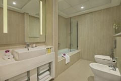 DoubleTree by Hilton Hotel Dubai - Jumeirah Beach: Room - photo 4