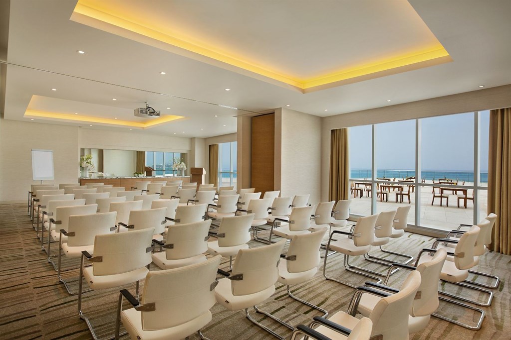 DoubleTree by Hilton Hotel Dubai - Jumeirah Beach: Conference Facilities