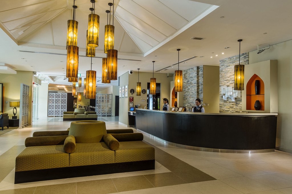 Holiday Inn Express Safa: Lobby