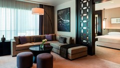 Sheraton Grand Hotel: Room - photo 11