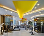 V Hotel Curio Collection by Hilton: Gym