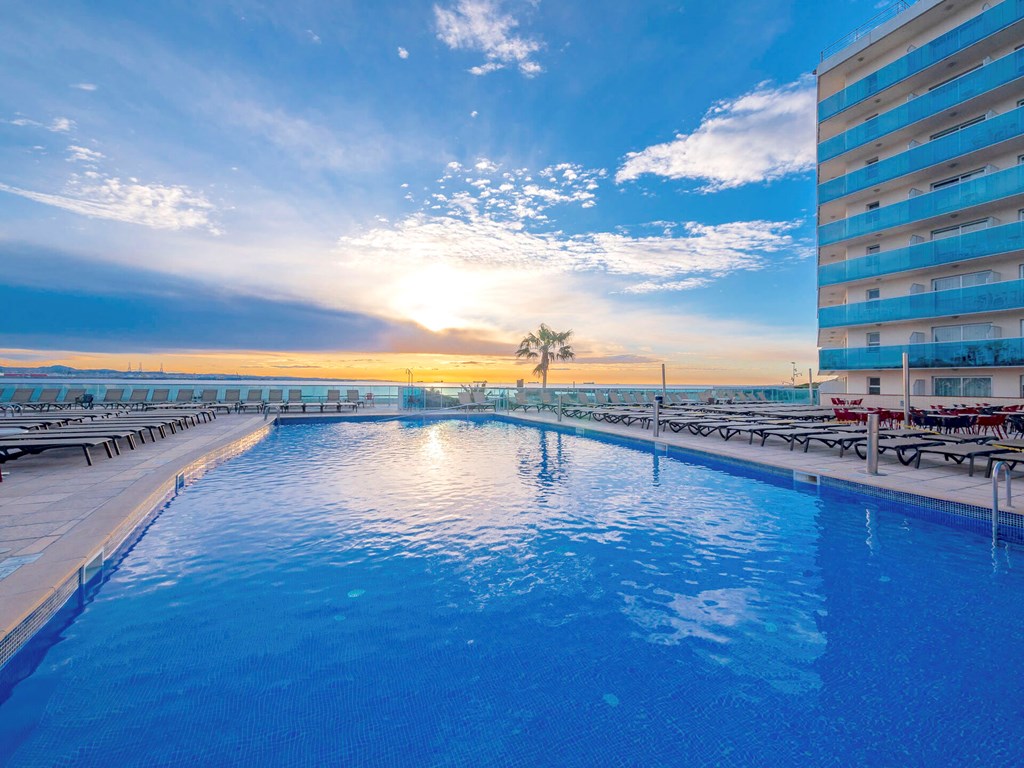 Golden Donaire Beach: General view