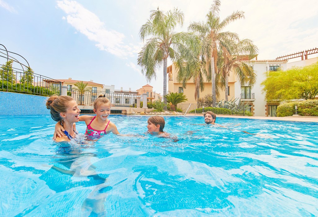 PortAventura Hotel Includes PortAventura Tickets: Pool