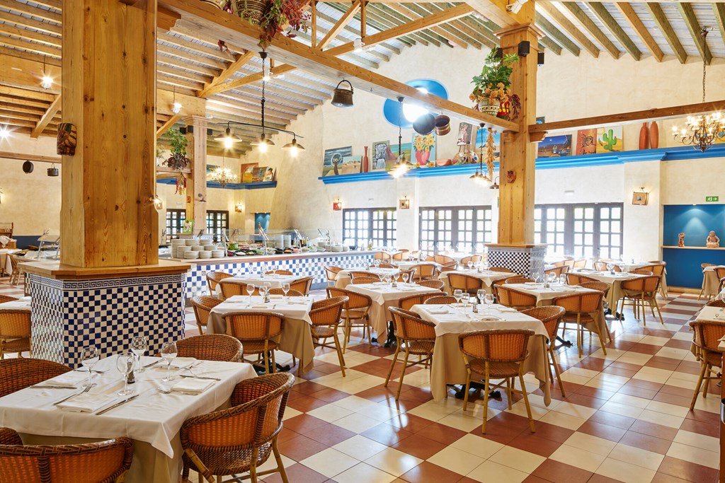 PortAventura El Paso Includes PortAventura Tickets: Restaurant