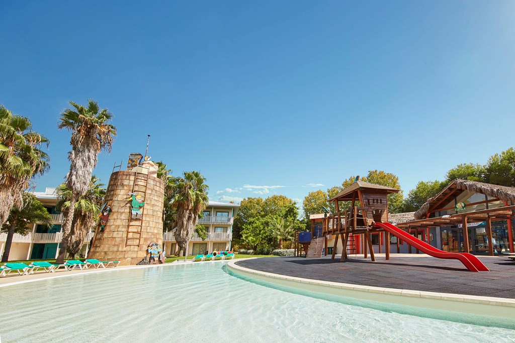 Portaventura Hotel Caribe + Tickets Included: Pool