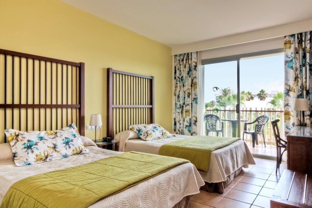 Portaventura Hotel Caribe + Tickets Included: Room Double or Twin STANDARD