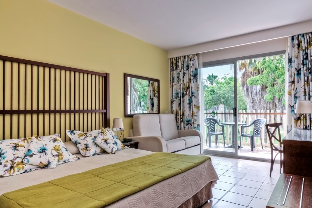 Portaventura Hotel Caribe + Tickets Included: Room Double or Twin CAPACITY 3