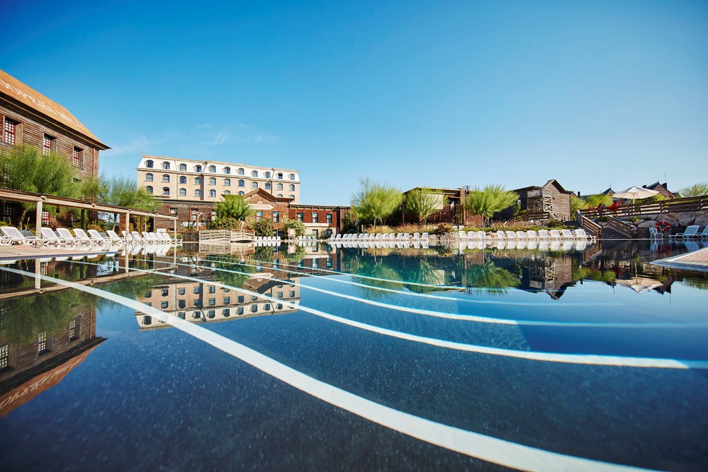 PortAventura Hotel Gold River + Ticket Included: Pool