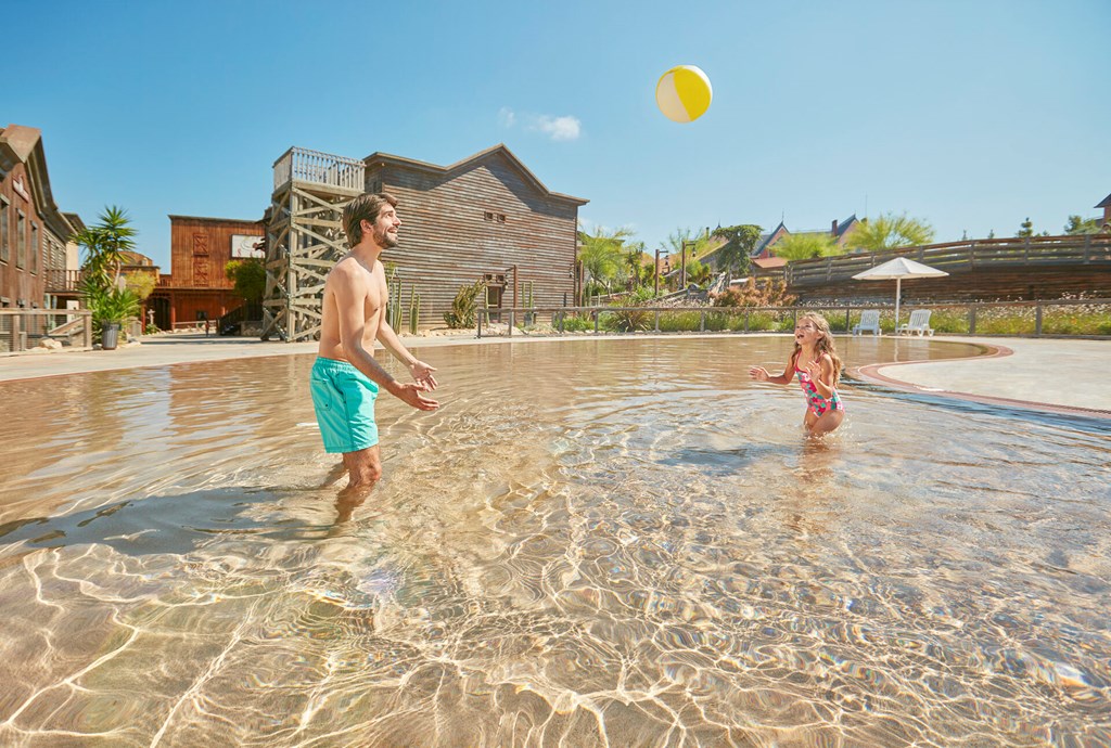 PortAventura Hotel Gold River + Ticket Included: Pool