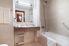 Hotel Best Mediterraneo: Room Double or Twin CAPACITY 3 - photo 43