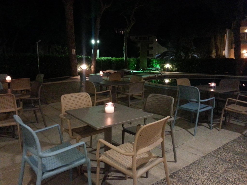 Acqua: Terrace