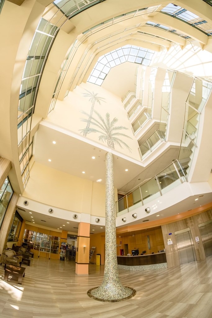 California Palace: Lobby