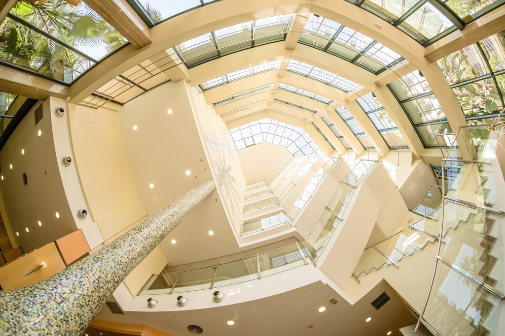 California Palace: Lobby