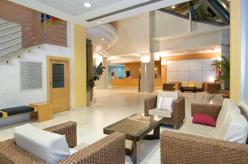 Medplaya Hotel Piramide Salou: Lobby