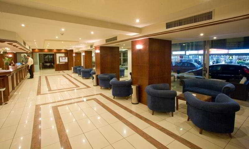 Manousos City Hotel: Lobby