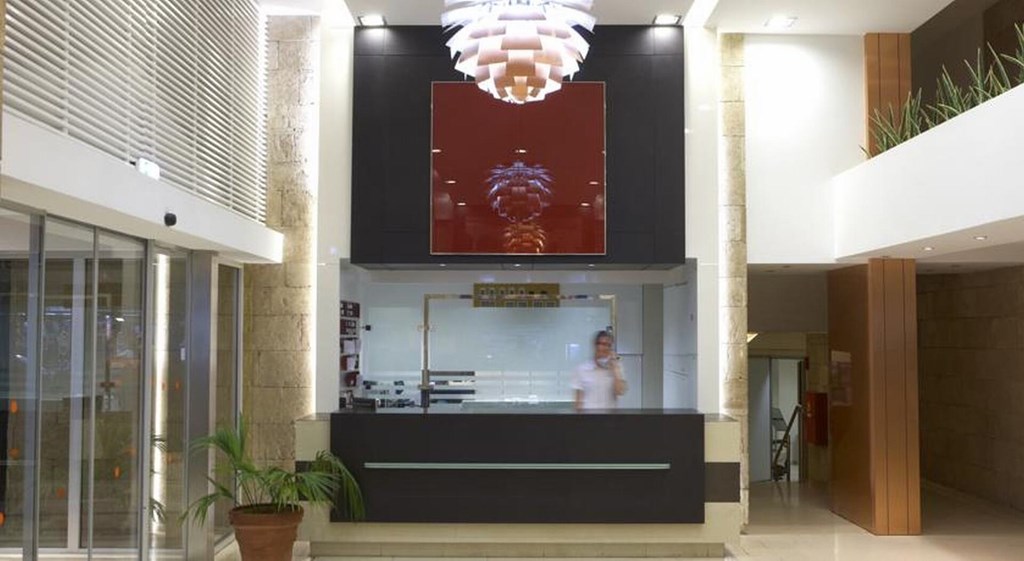 Esperia: Lobby