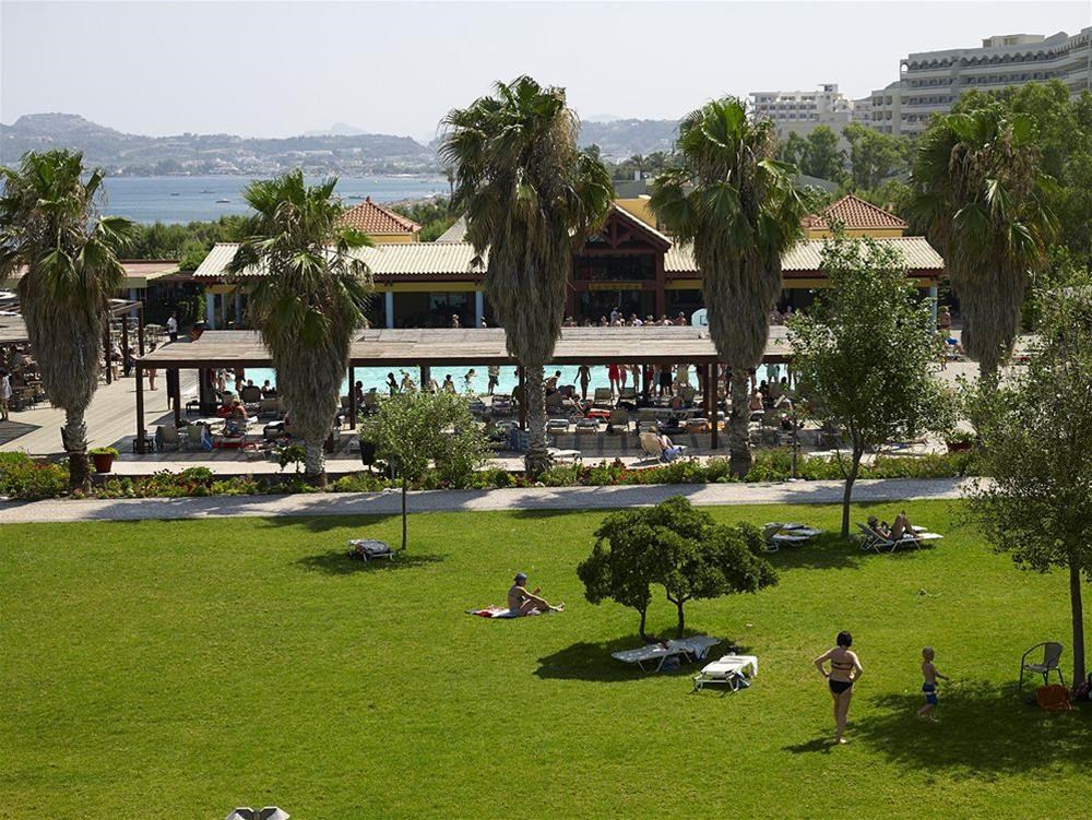 Esperides Beach: General view