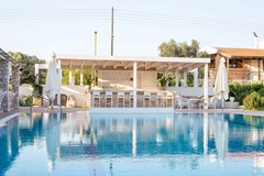 Evita Studios: Pool - photo 3