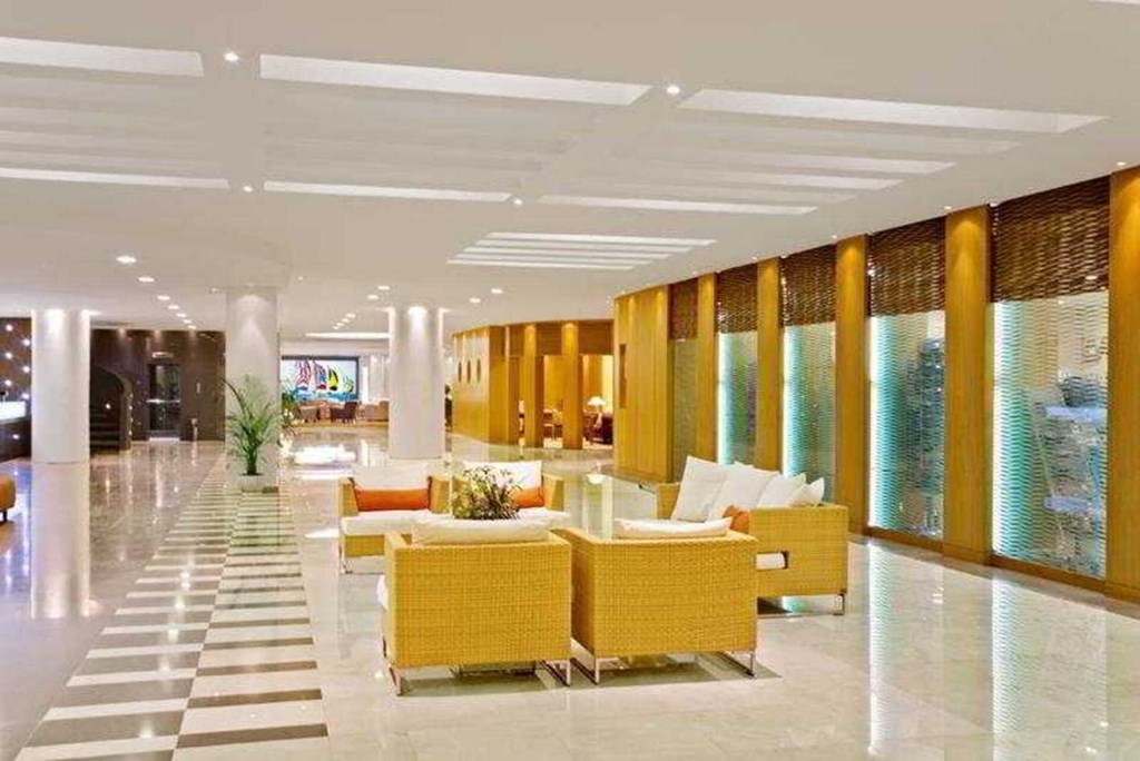 Eden Roc: Lobby