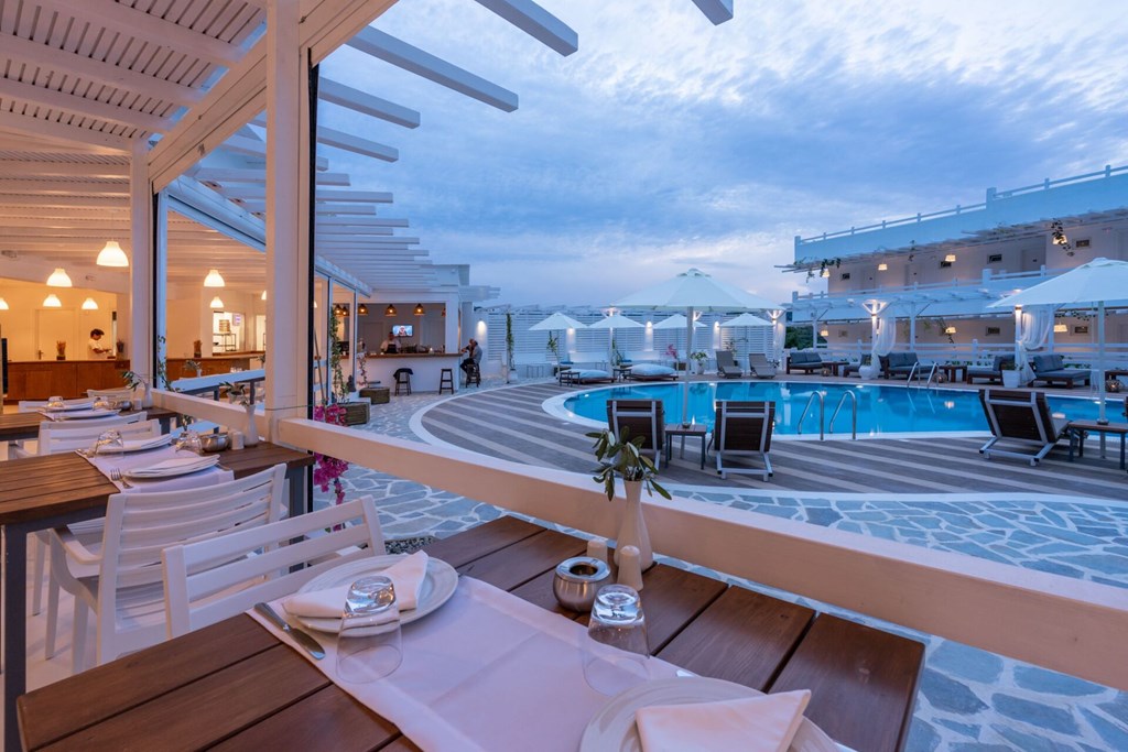 Aloe Plus Hotel: Restaurant