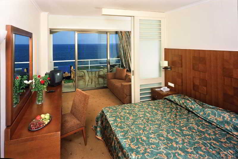 Lutania Beach: Room