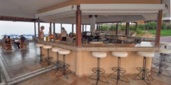 Alfa Beach Hotel: Bar - photo 4