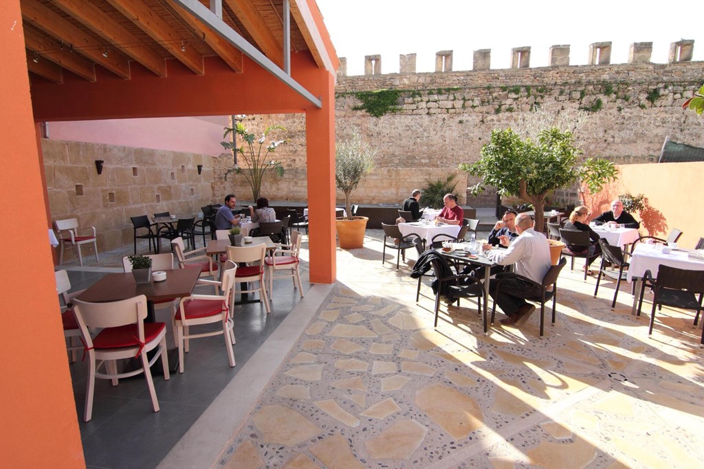 Alcudia Petit: Restaurant